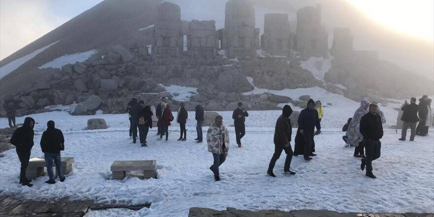 Dünya Mirası Nemrut'a Ziyaretçi Akını