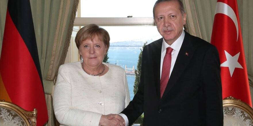Cumhurbaşkanı Erdoğan'dan Almanya Başbakanı Merkel'e Taziye Telefonu