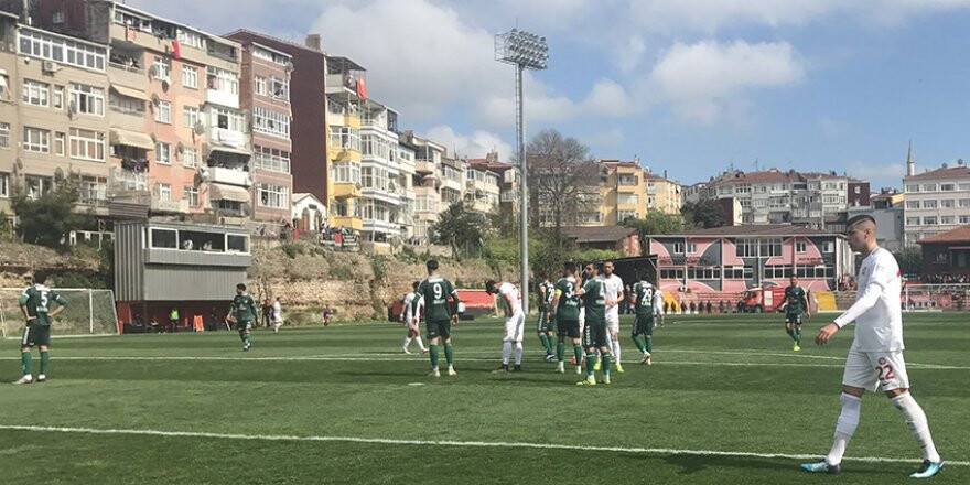 Anadolu Selçukspor fırsat tepti
