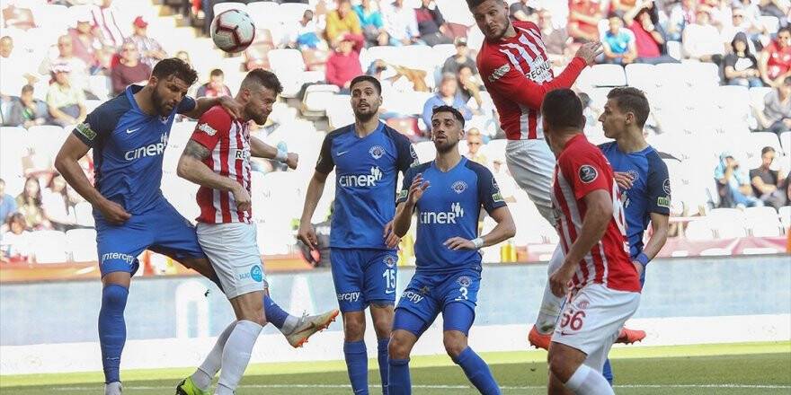 Antalyaspor Evinde Galip