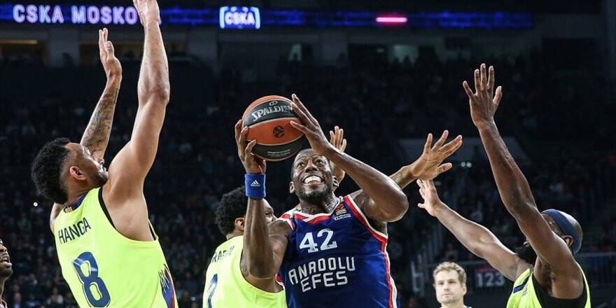 Anadolu Efes'in Play-off'da Konuğu Barcelona Lassa