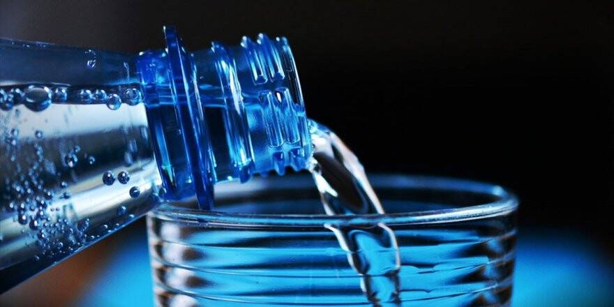 'Ses Sağlığınız İçin Günde 2 Litre Su İçin'