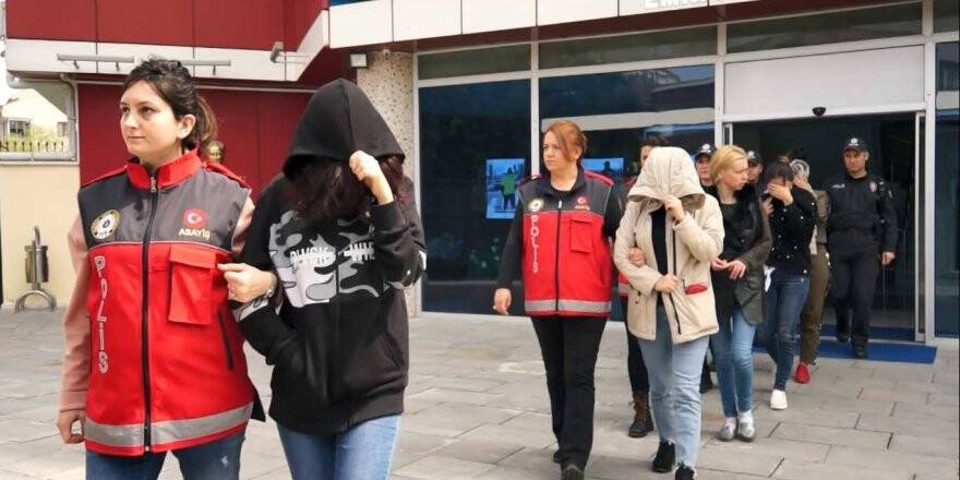 Taksitli fuhuş operasyonunda 15 tutuklama 