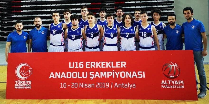 Selçuklu Belediyespor şampiyonluğa doğru