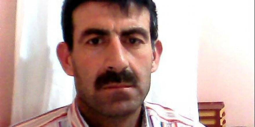 Üzerine yem çuvalı devrilen işçi hayatını kaybetti