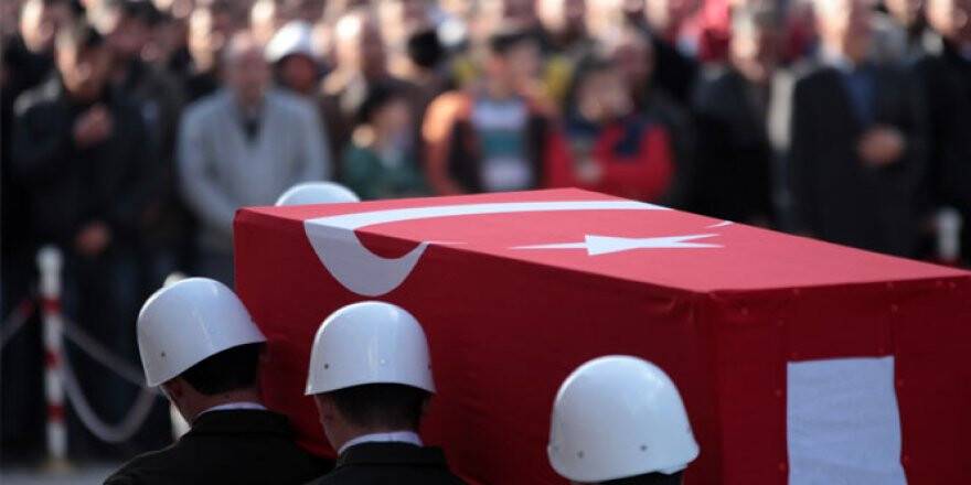 Hakkari'de Şehit Askerler İçin Tören Düzenlendi