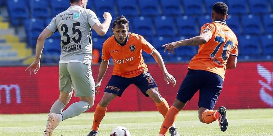 Medipol Başakşehir'de Puan Kayıpları Sürüyor