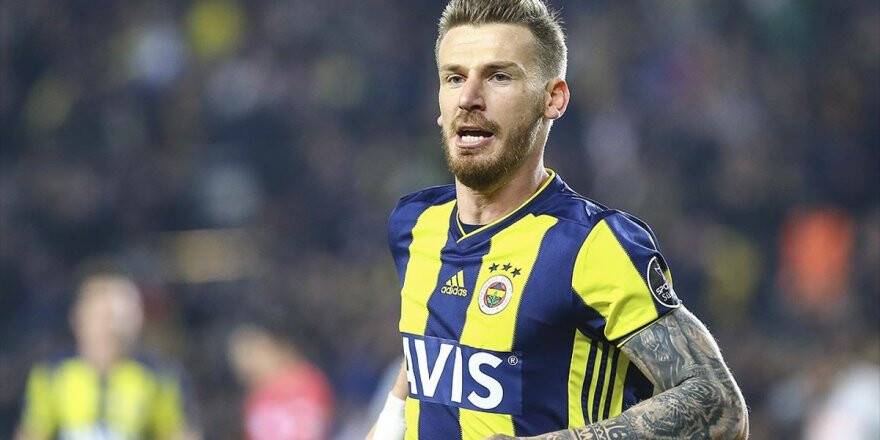 Serdar Aziz'in Sol Arka Adale Zarında Yırtık