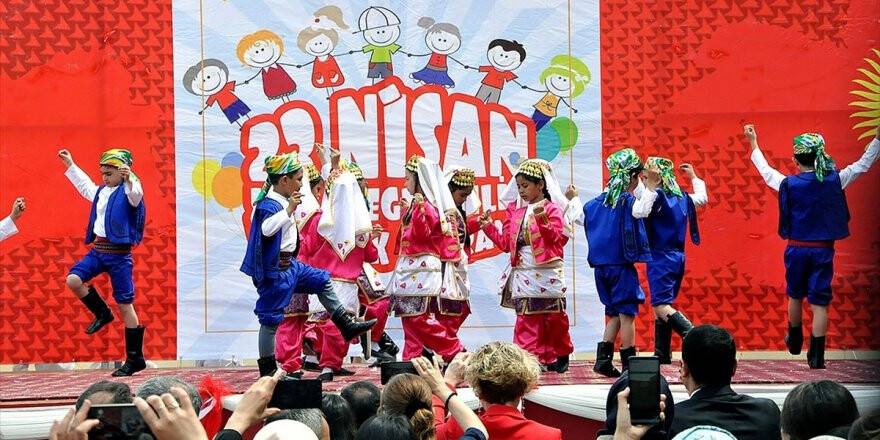 23 Nisan Ulusal Egemenlik Ve Çocuk Bayramı Dünyada Kutlanıyor