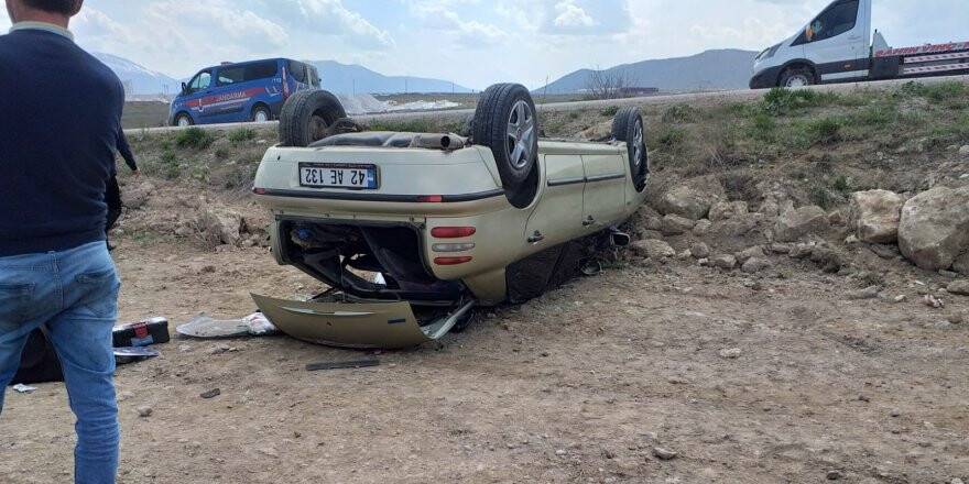 Beyşehir'de Otomobil Devrildi: 2 Yaralı