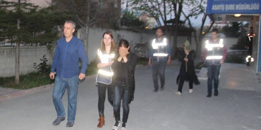 Hırsızlık Şüphelileri Kovalamaca Sonunda Yakalandı