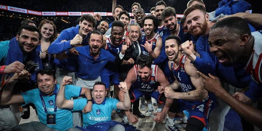 Tarihte İlk Kez İki Türk Takımı Dörtlü Final'de