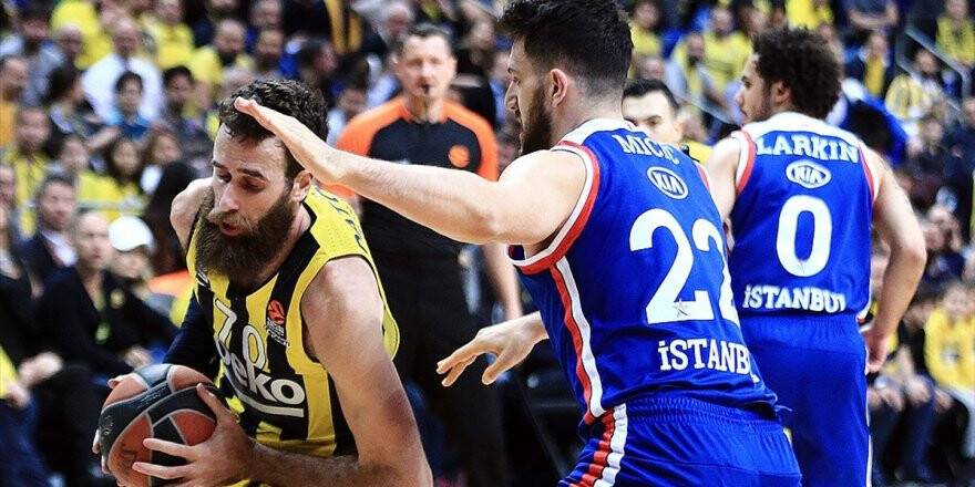 Fenerbahçe Beko Ve Anadolu Efes'ten Tarihi Başarı