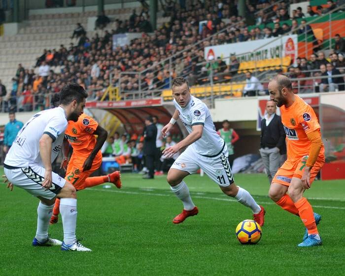 Konyaspor ve Alanyaspor ligde 6. randevuda
