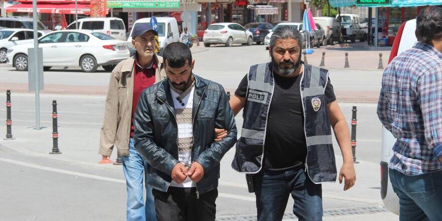 Gasp Şüphelilerini Ayakkabı Ve Kaskları Ele Verdi