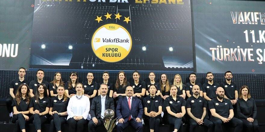 Şampiyon Vakıfbank Basınla Buluştu