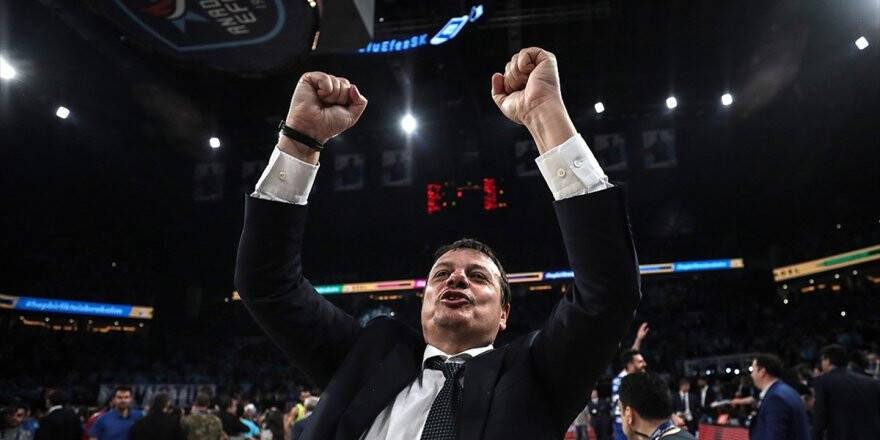 Ergin Ataman Avrupa'da 'Kupa Koleksiyonunu' Tamamlama Peşinde