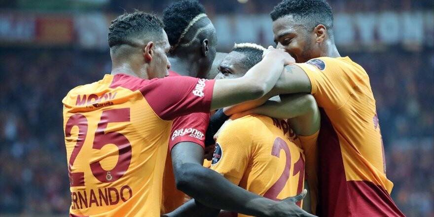 Galatasaray'da 15 Futbolcunun İlk Şampiyonluk Heyecanı