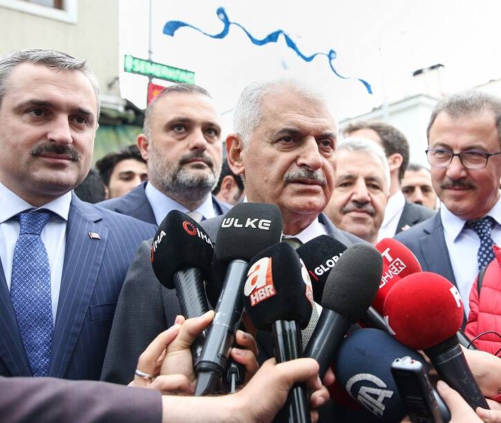 "Bizi Sevmeyenleri De Seviyoruz"