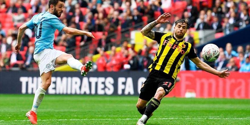 Manchester City 'Üçleme' Yaptı
