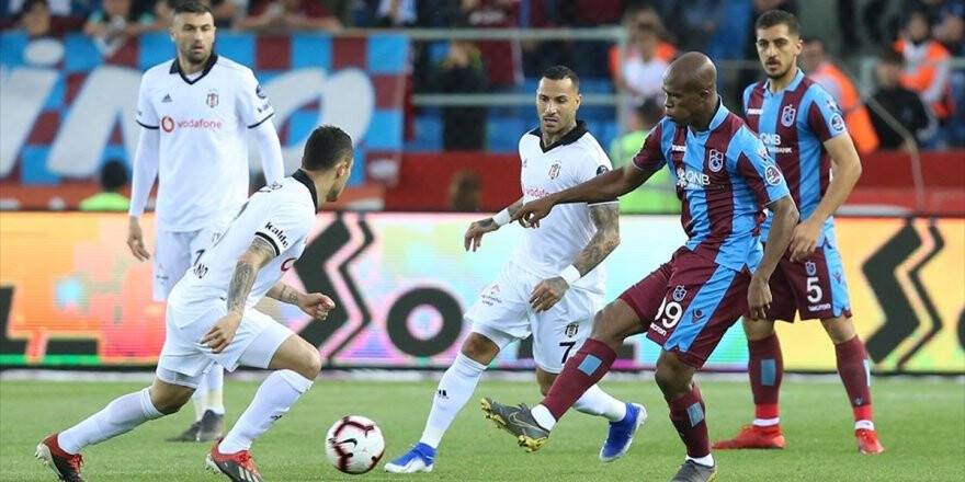 Trabzonspor Evinde Beşiktaş'ı 2 Golle Geçti
