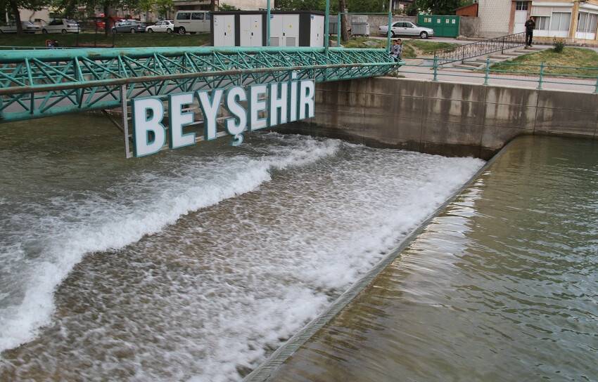 Beyşehir Gölü’nden tarımsal alanlara su akışı başladı