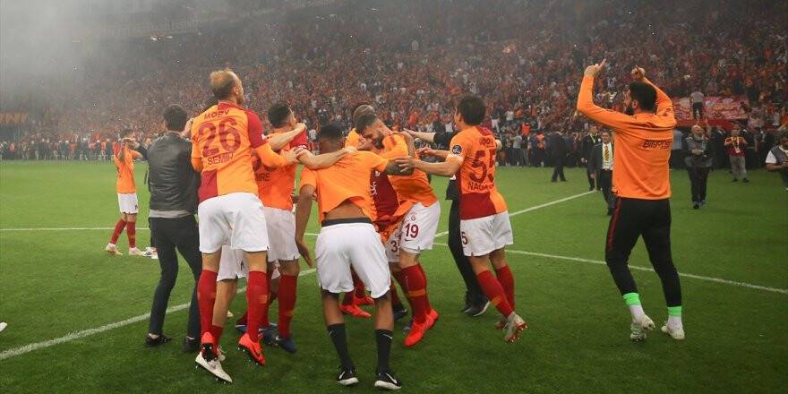 Galatasaray, Fenerbahçe'den Unvan Aldı