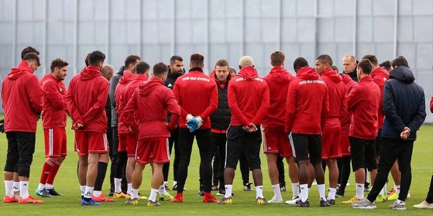 Sivasspor'da 12 Oyuncunun Sözleşmesi Bitiyor