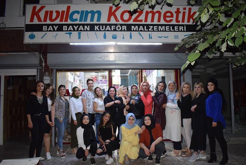 Kıvılcım Kozmetik eğitim ekibi iftarda buluştu