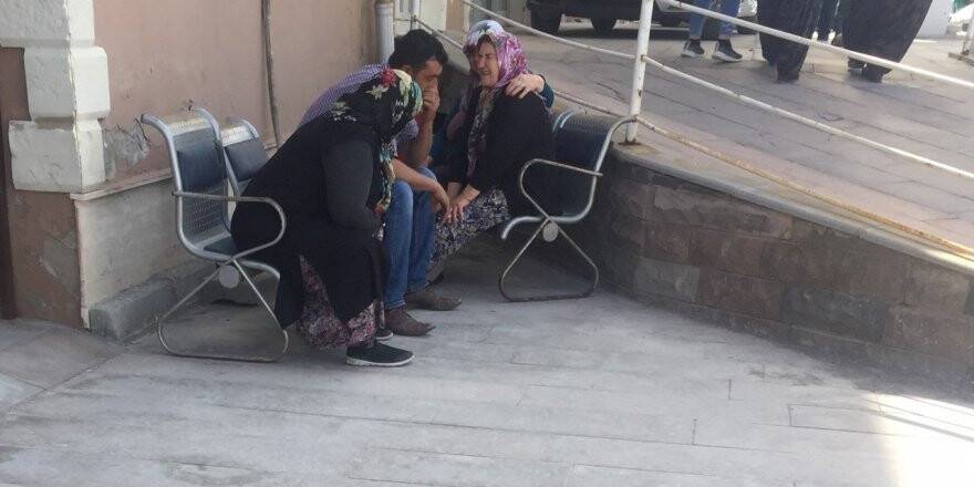Üzerine kaynar süt dökülen ikizlerden biri hayatını kaybetti 