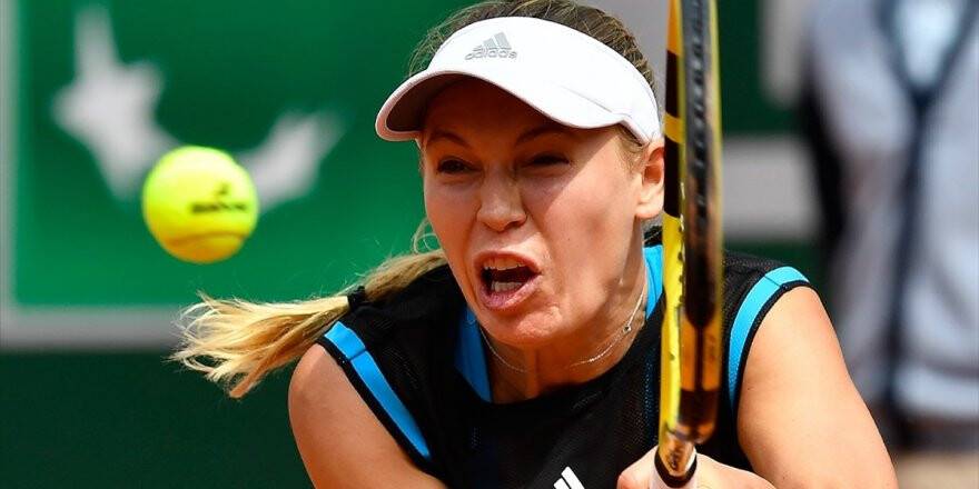 Wozniacki Fransa Açık'a İlk Turda Veda Etti