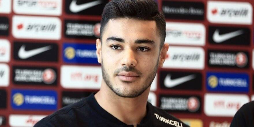 A Milli Futbol Takımı'nda Ozan Kabak Aday Kadrodan Çıkarıldı