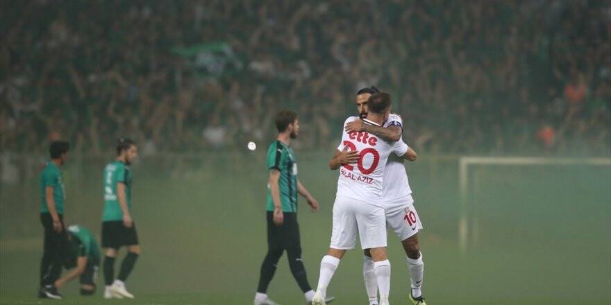 Fatih Karagümrük Spor Toto 1. Lig'e Yükseldi