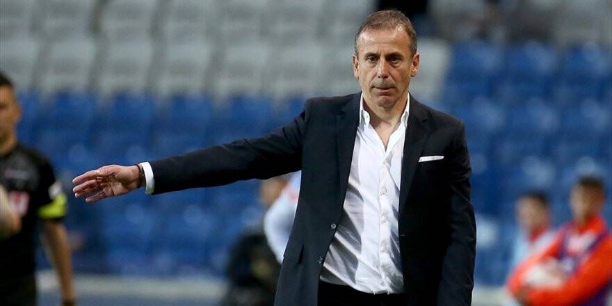 Abdullah Avcı: Sol bek, stoper, orta saha ve santrfor bakıyoruz