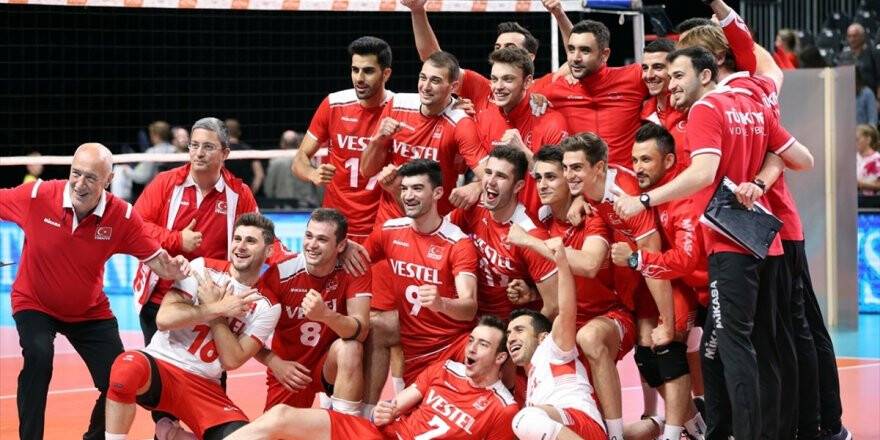 A Milli Erkek Voleybol Takımı Slovakya'yı Yendi