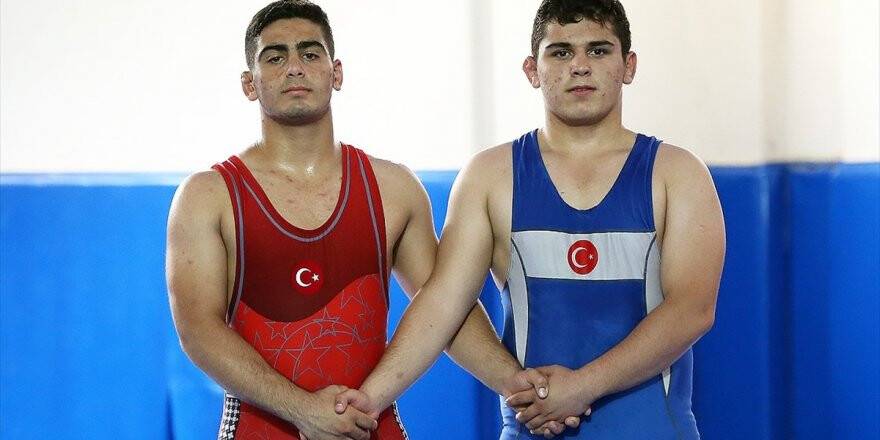 Dedeleri Gibi Dünyaya Meydan Okumayı Hedefliyorlar