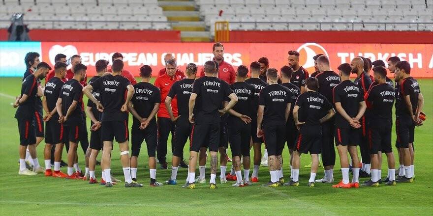 Şenol Güneş: 4 Futbolcu Fransa Maçında Yok