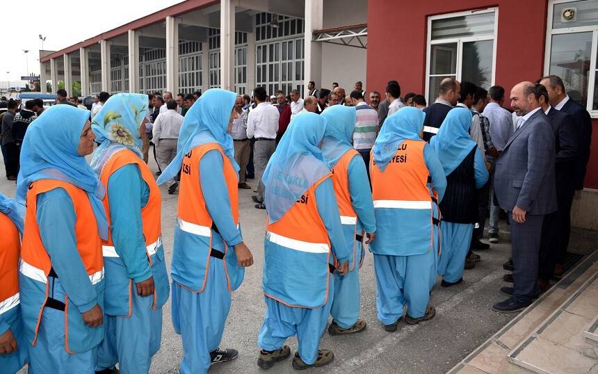 Başkan Pekyatırmacı, belediye personeliyle bayramlaştı