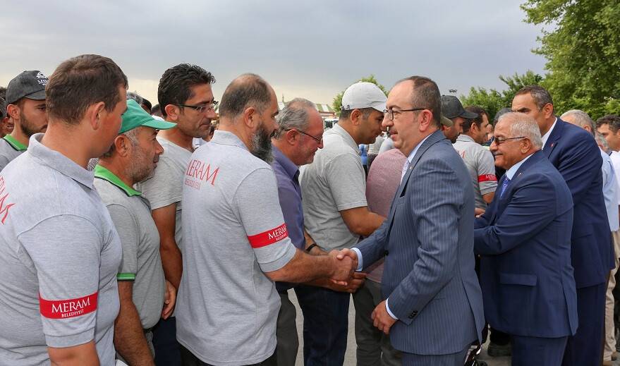 Başkan Kavuş, belediye personeliyle bayramlaştı