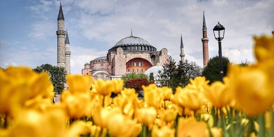 Bayramda Müze Ve Ören Yerlerine Ziyaretçi Aktı