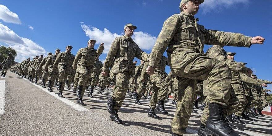 Askerlik Süresini 6 Aya İndiren Teklif Tbmm'de Kabul Edildi
