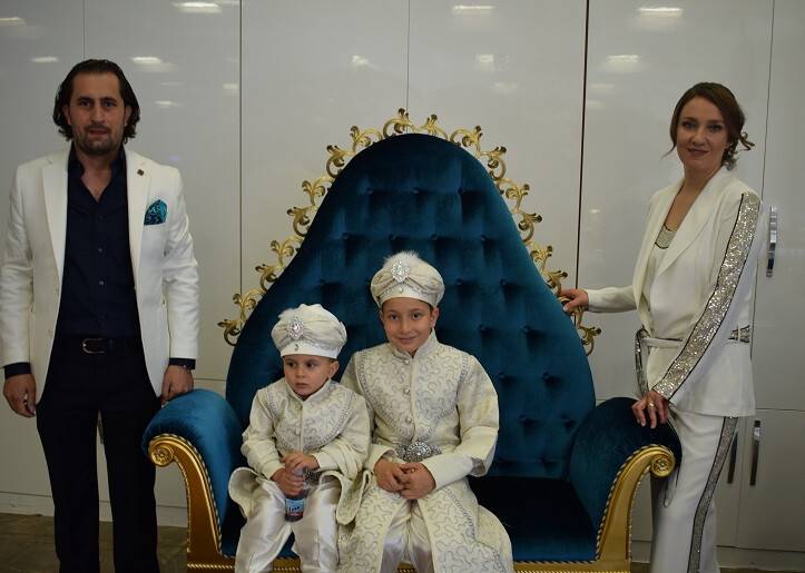 Ayaslıer çiftinin mutlu günü
