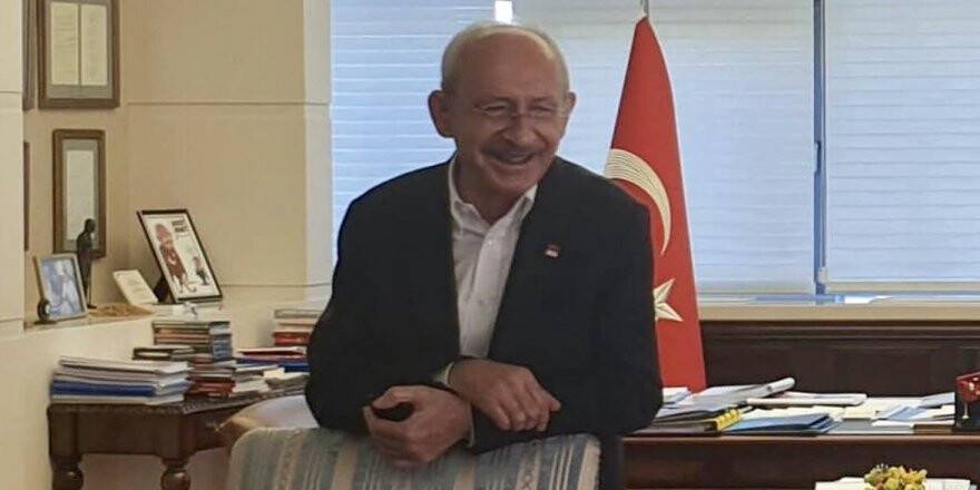 CHP'de Sonuçlar Sevinçle Karşılandı