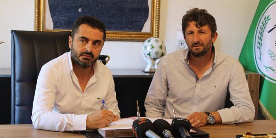 1922 Konyaspor Baysangur ile devam ediyor