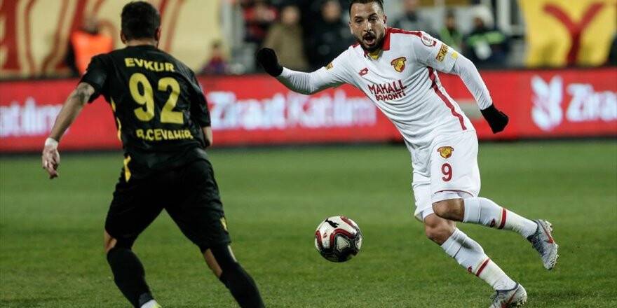 Göztepe'de Ghilas İle Yollar Ayrıldı
