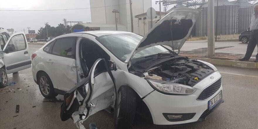 Konya'da Trafik Kazası: 7 Yaralı