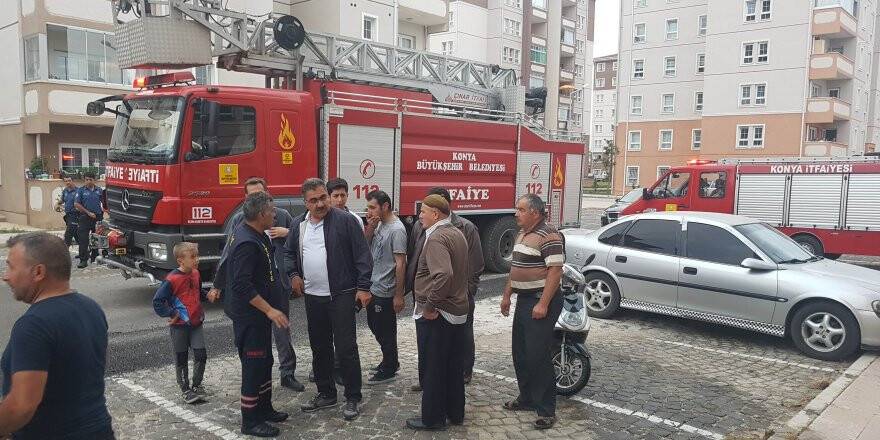 Konya'da apartmanda yangın paniği