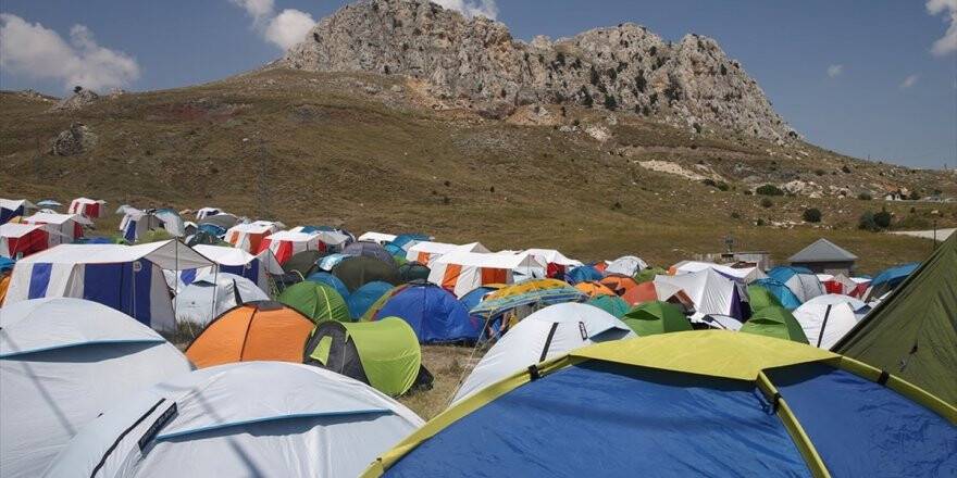 Kışın Kayakseverleri Yazın Bilim Meraklılarını Ağırlıyor