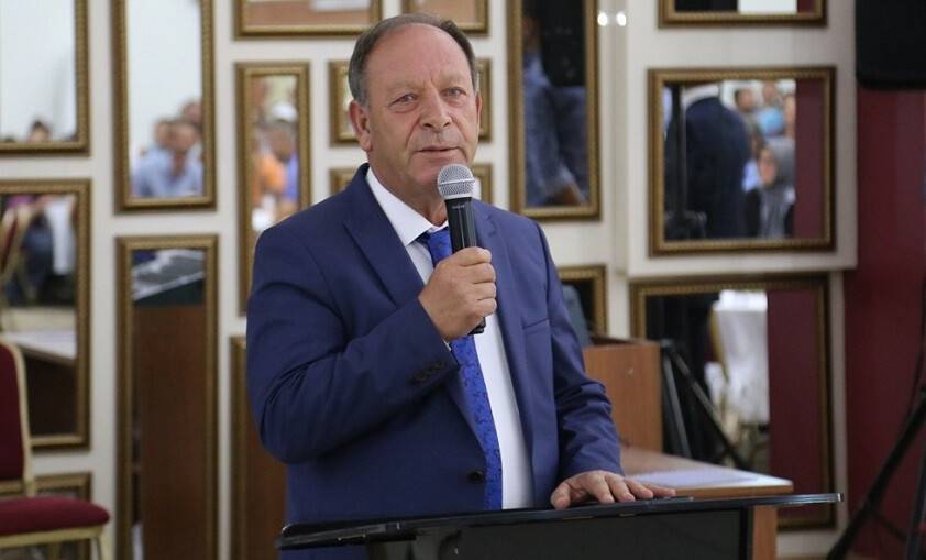 Başkan Oprukçu belediye personelinin bayramını kutladı