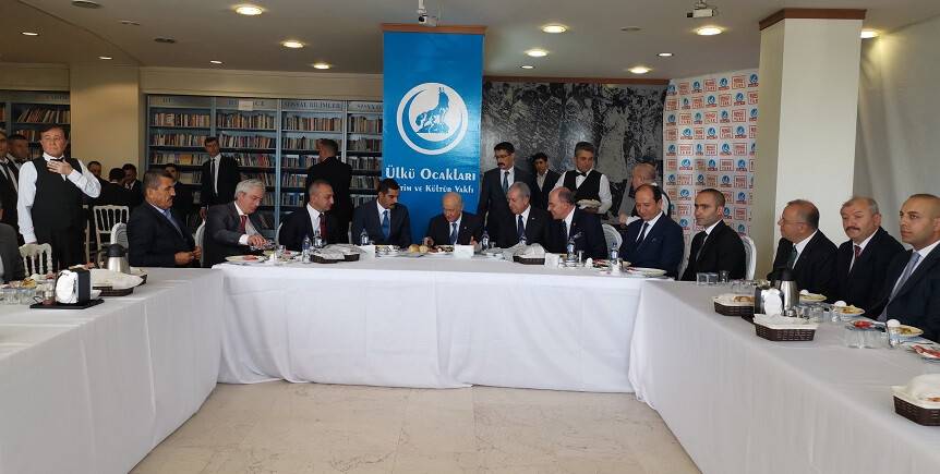 Bahçeli, Bayram Kahvaltısını Ülkü Ocakları'nda Yaptı